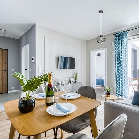 Warsaw Inside Airport & Business Premium Apartment Exterior photo