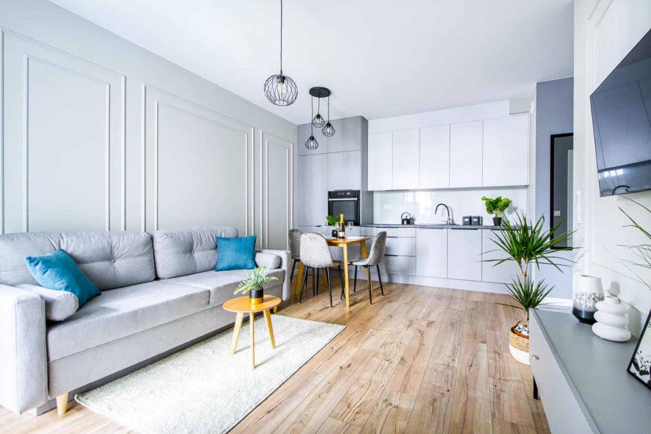 Warsaw Inside Airport & Business Premium Apartment Exterior photo